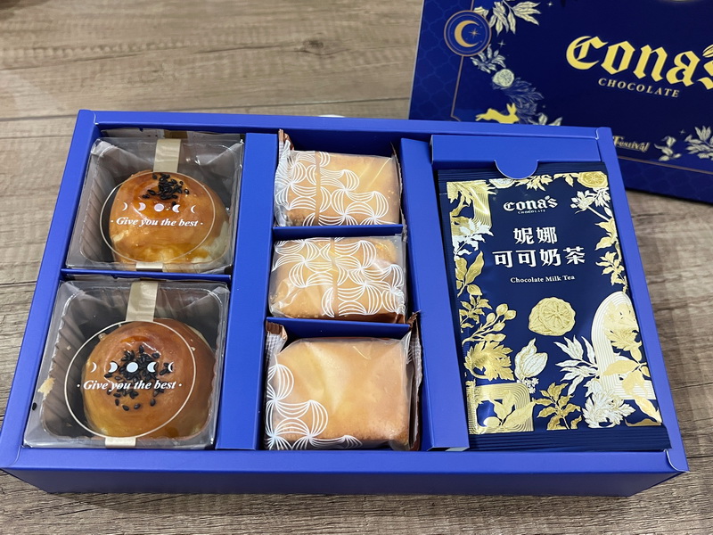 你有吃過包肉鬆的巧克力月餅嗎？  Cona’s妮娜巧克力推出全新中秋節禮盒  傳遞溫馨祝福 @欣蒂愛玩 旅遊美食地圖