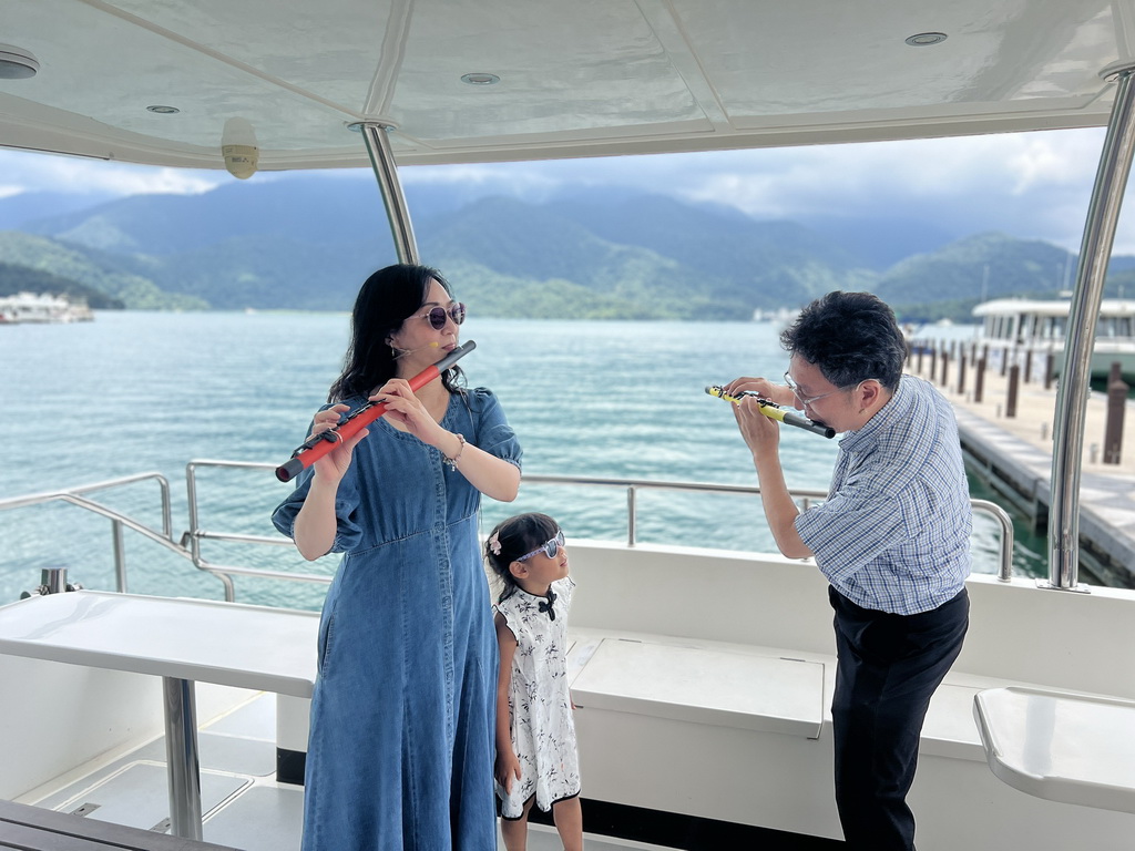 【南投〡旅遊】日月潭綠能電動船深度旅遊體驗報導｜包船、DIY、音樂湖上派對，暑假全家必玩！ @欣蒂愛玩 旅遊美食地圖