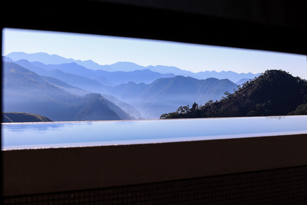 【阿里山〡民宿】房間內就能看日出! 阿里山隙頂住宿新指標「璦勒芬莊園」 住進雲海與日出第一排 @欣蒂愛玩 旅遊美食地圖 【阿里山〡民宿】房間內就能看日出! 阿里山隙頂住宿新指標「璦勒芬莊園」 住進雲海與日出第一排 @欣蒂愛玩 旅遊美食地圖