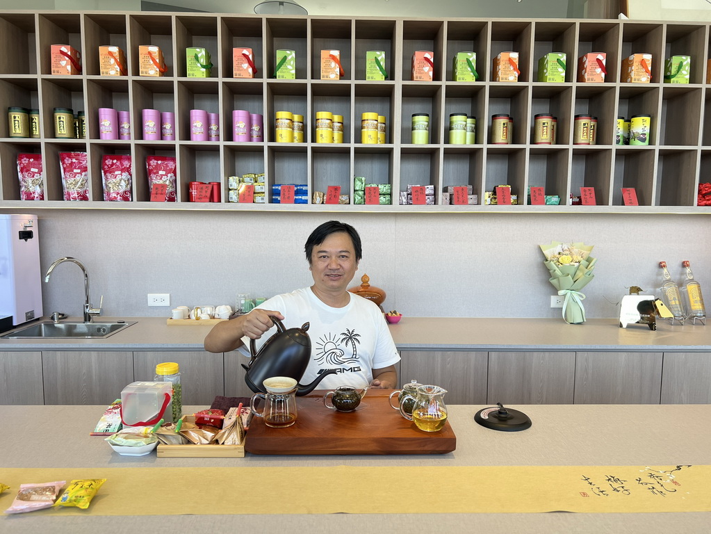 【阿里山〡民宿】房間內就能看日出! 阿里山隙頂住宿新指標「璦勒芬莊園」 住進雲海與日出第一排 @欣蒂愛玩 旅遊美食地圖 【阿里山〡民宿】房間內就能看日出! 阿里山隙頂住宿新指標「璦勒芬莊園」 住進雲海與日出第一排 @欣蒂愛玩 旅遊美食地圖