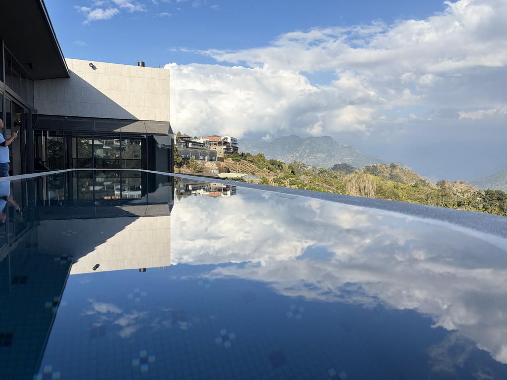 【阿里山〡民宿】房間內就能看日出! 阿里山隙頂住宿新指標「璦勒芬莊園」 住進雲海與日出第一排 @欣蒂愛玩 旅遊美食地圖 【阿里山〡民宿】房間內就能看日出! 阿里山隙頂住宿新指標「璦勒芬莊園」 住進雲海與日出第一排 @欣蒂愛玩 旅遊美食地圖