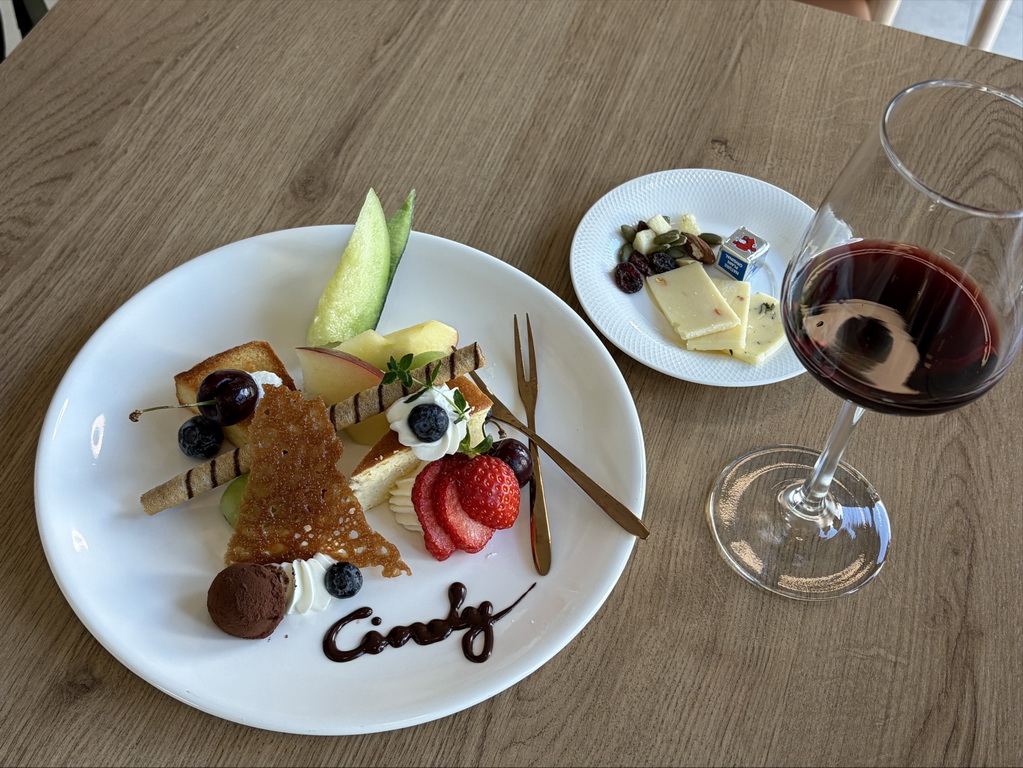 【阿里山〡民宿】房間內就能看日出! 阿里山隙頂住宿新指標「璦勒芬莊園」 住進雲海與日出第一排 @欣蒂愛玩 旅遊美食地圖 【阿里山〡民宿】房間內就能看日出! 阿里山隙頂住宿新指標「璦勒芬莊園」 住進雲海與日出第一排 @欣蒂愛玩 旅遊美食地圖