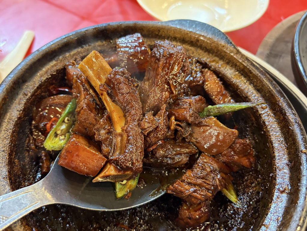 吉隆坡甲洞美食推薦｜在地人也愛的興記肉骨茶　米其林必比登推薦的道地馬來西亞滋味 @欣蒂愛玩 旅遊美食地圖