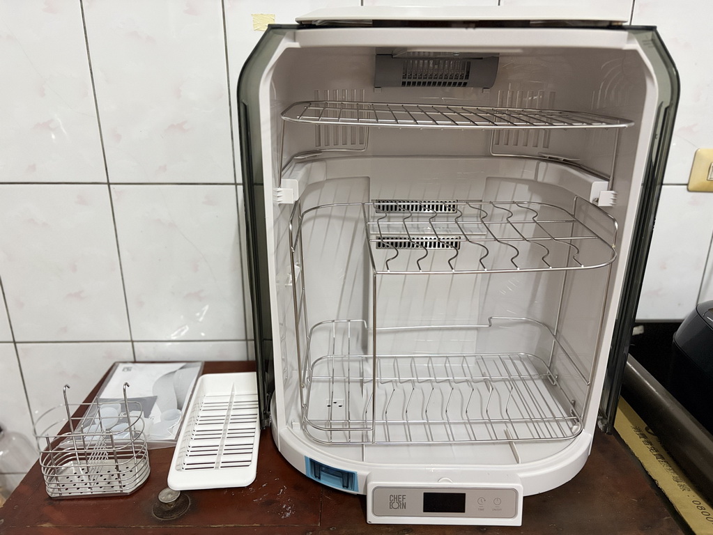CHEFBORN 韓國天廚 75L 紫外線殺菌奶瓶烘碗機 Clearshae75 開箱體驗 @欣蒂愛玩 旅遊美食地圖 CHEFBORN 韓國天廚 75L 紫外線殺菌奶瓶烘碗機 Clearshae75 開箱體驗 @欣蒂愛玩 旅遊美食地圖