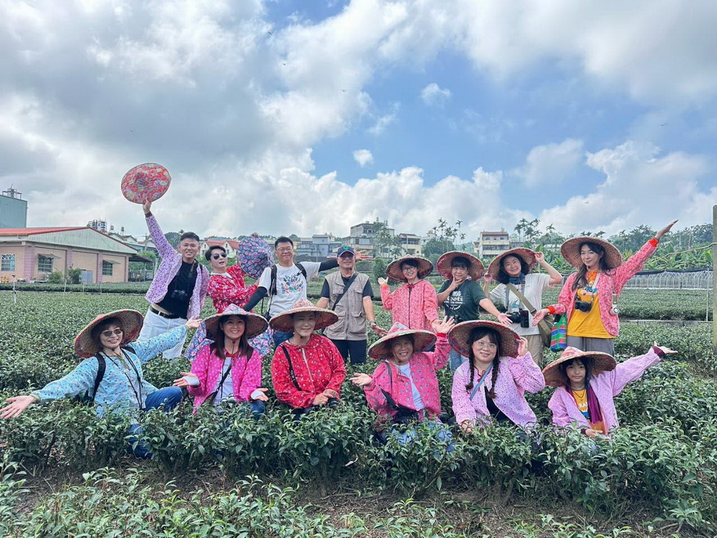 鹿谷一日遊走進茶鄉！從採茶、竹林到茶席，玩出山城慢旅行 @欣蒂愛玩 旅遊美食地圖
