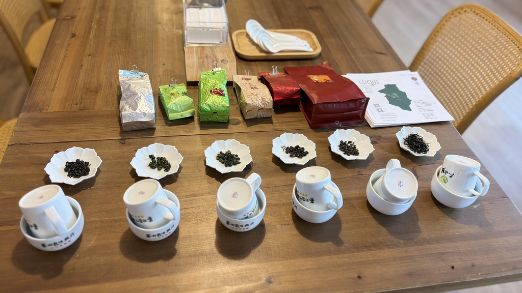 鹿谷一日遊走進茶鄉！從採茶、竹林到茶席，玩出山城慢旅行 @欣蒂愛玩 旅遊美食地圖