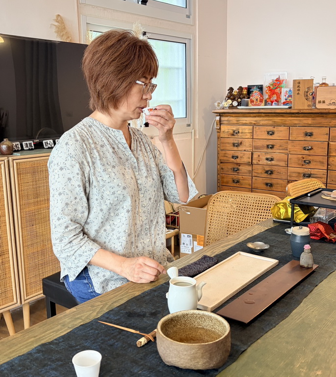 鹿谷一日遊走進茶鄉！從採茶、竹林到茶席，玩出山城慢旅行 @欣蒂愛玩 旅遊美食地圖